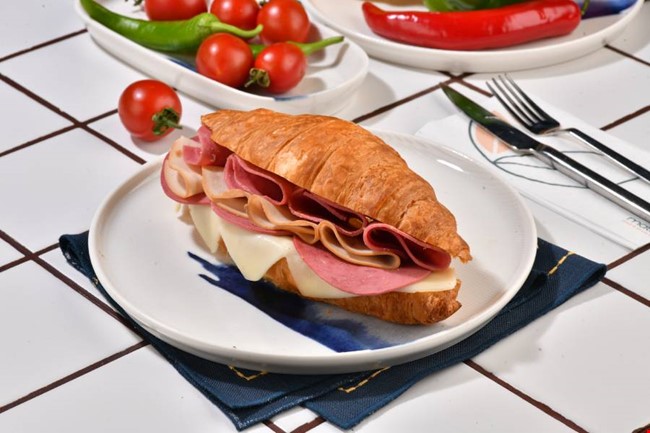 KRUVASAN SANDVİÇ